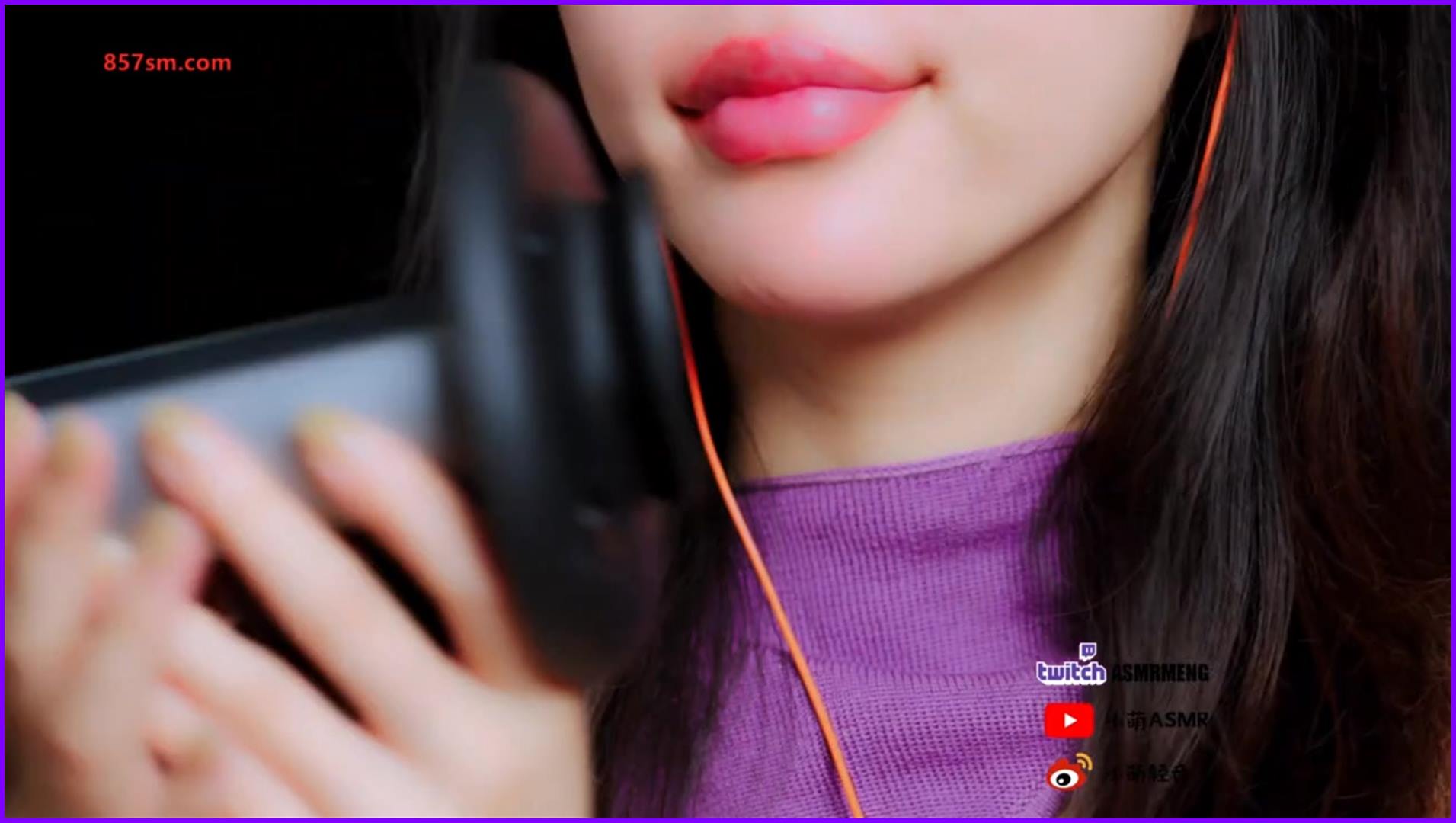 【小萌ASMR】紫色露肩裙亲吻舔耳口腔音