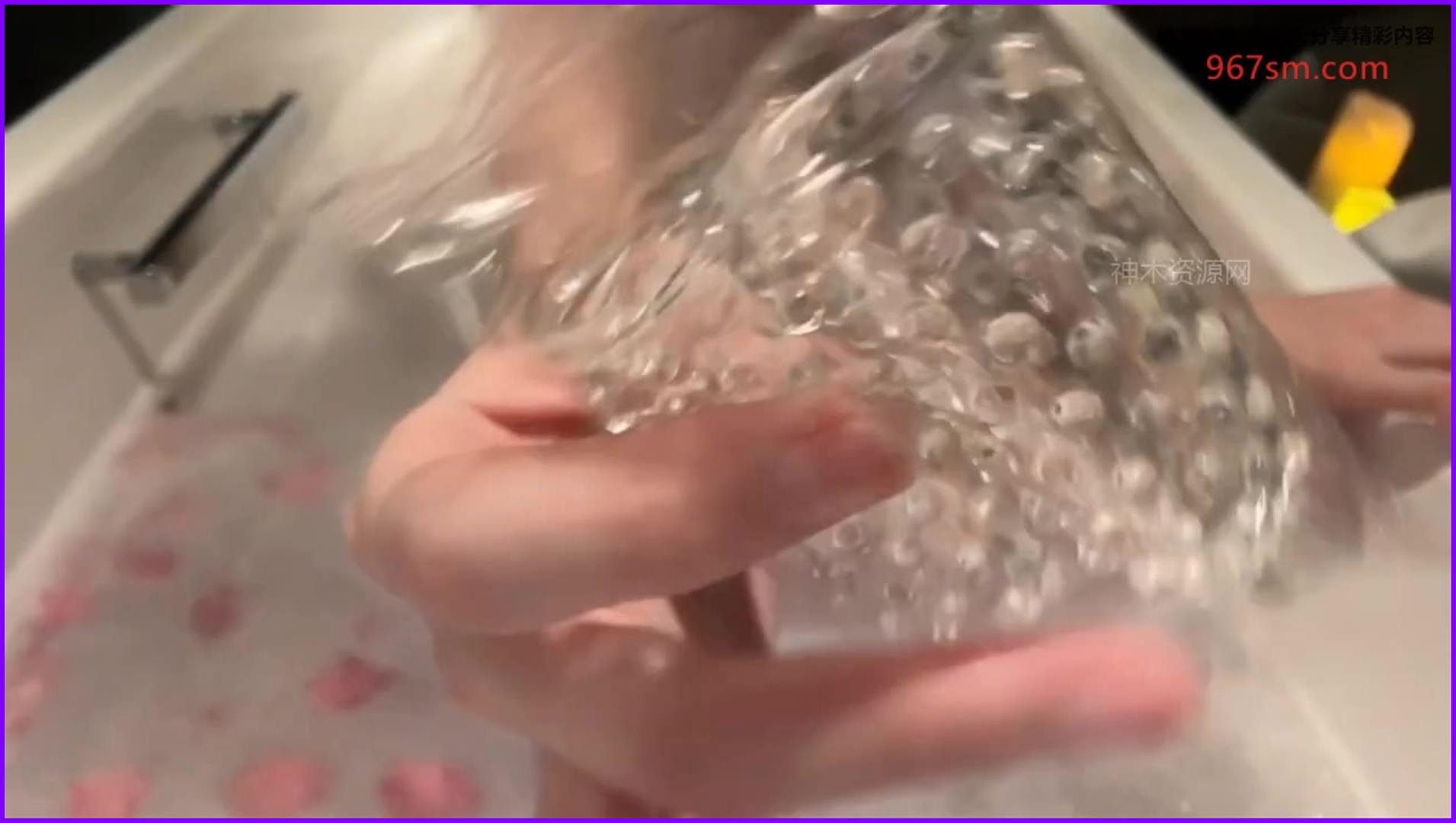 婉儿别闹《泡泡浴用指套会更舒服哦》